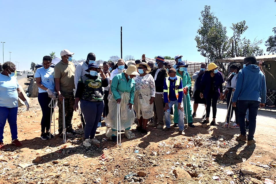 AN INITIATIVE FOR A CLEAN-UP CAMPAIGN TO MOTIVATE AND EQUIP COMMUNITIES